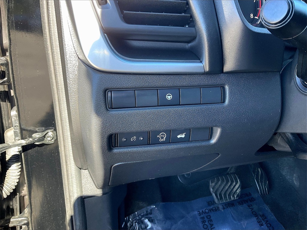 2023 Nissan Rogue SV photo 26