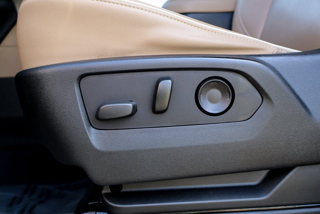 2021 Chevrolet Tahoe Premier photo 24