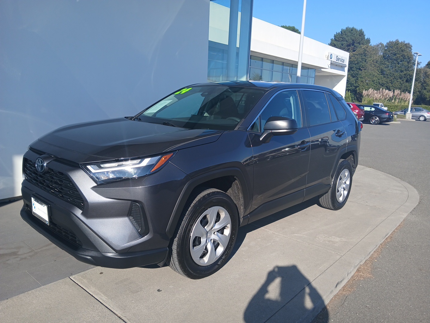 2024 Toyota RAV4 LE photo 2