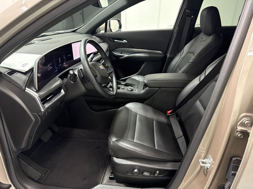 2025 Cadillac XT4 Premium Luxury photo 13