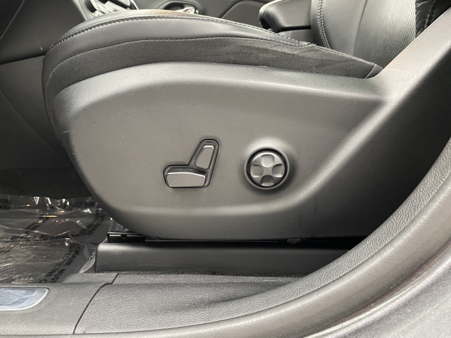 2019 Jeep Cherokee Limited photo 10