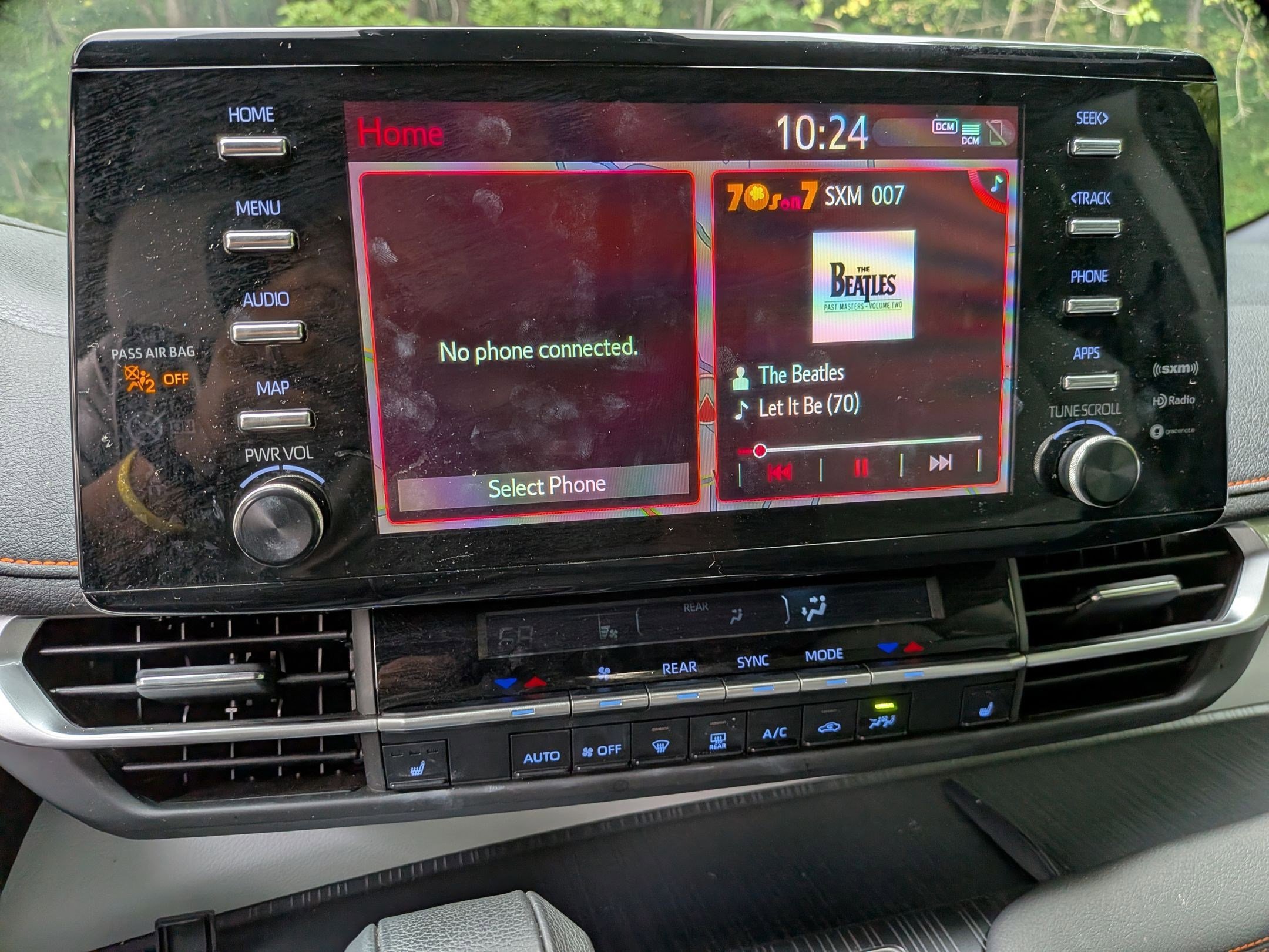 2022 Toyota Sienna XSE photo 21