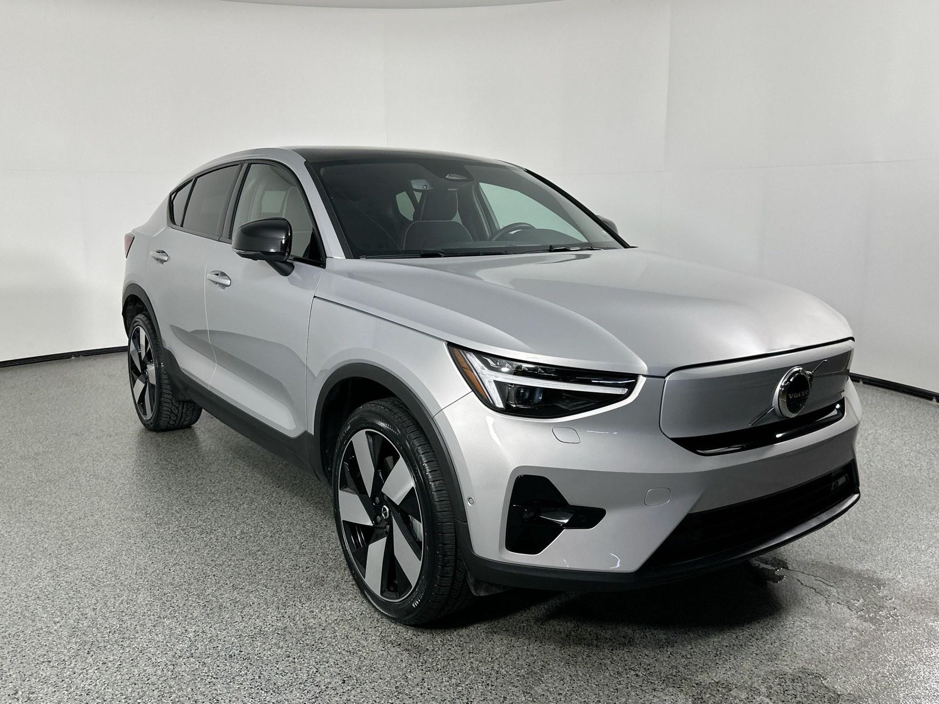 2023 Volvo C40 Recharge Ultimate photo 3