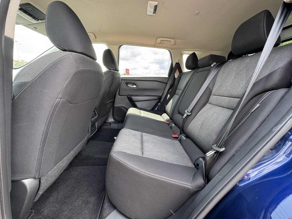2024 Nissan Rogue SV photo 27