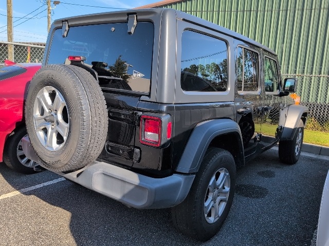 2019 Jeep Wrangler Unlimited Sport S photo 2