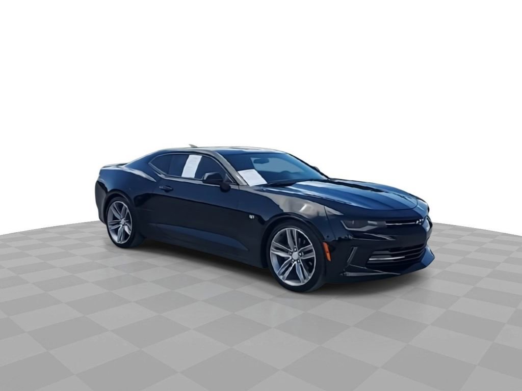 2018 Chevrolet Camaro 1LS 1LT photo 2