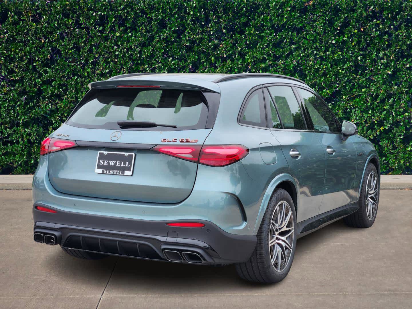 2025 Mercedes Benz GLC AMG 63 S E PERFORMANCE photo 4