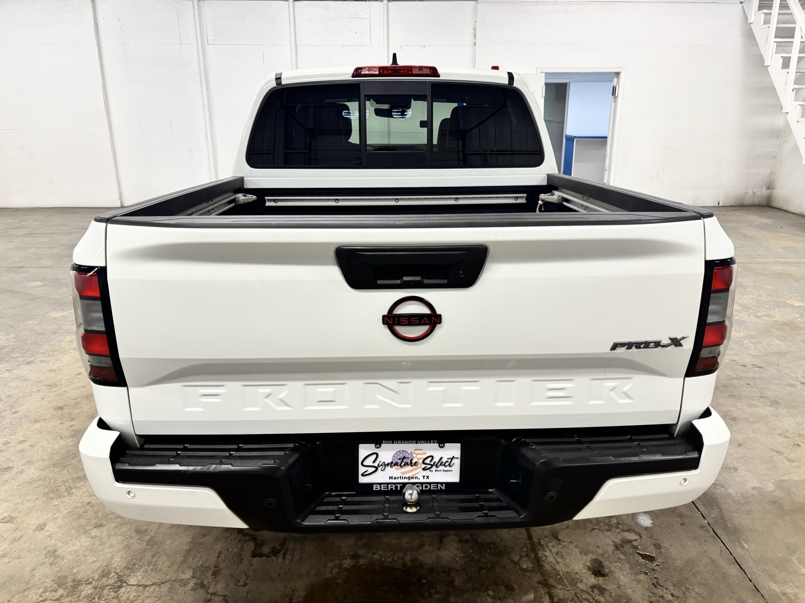 2023 Nissan Frontier PRO-X photo 3