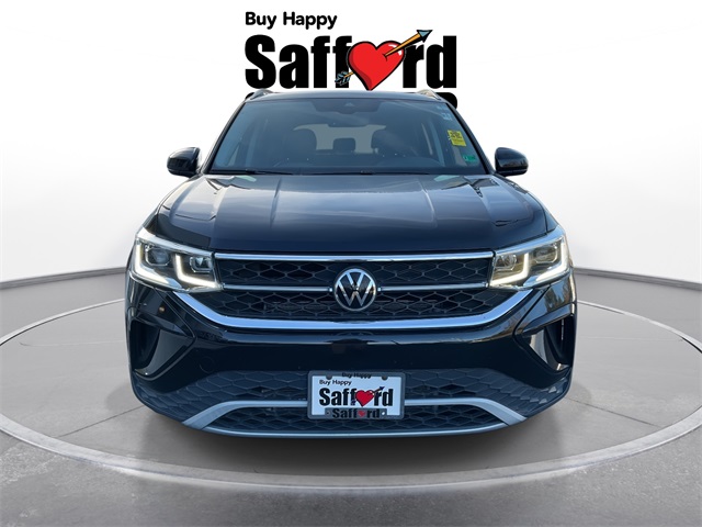 2022 Volkswagen Taos SEL photo 2