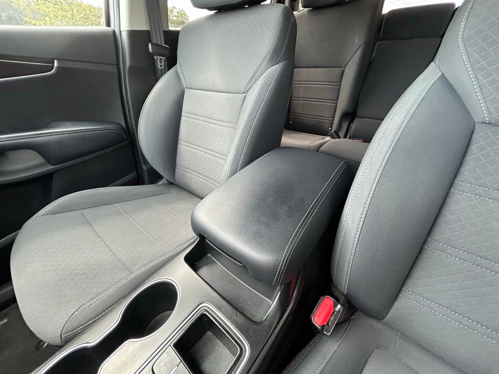2019 Kia Sorento LX photo 29