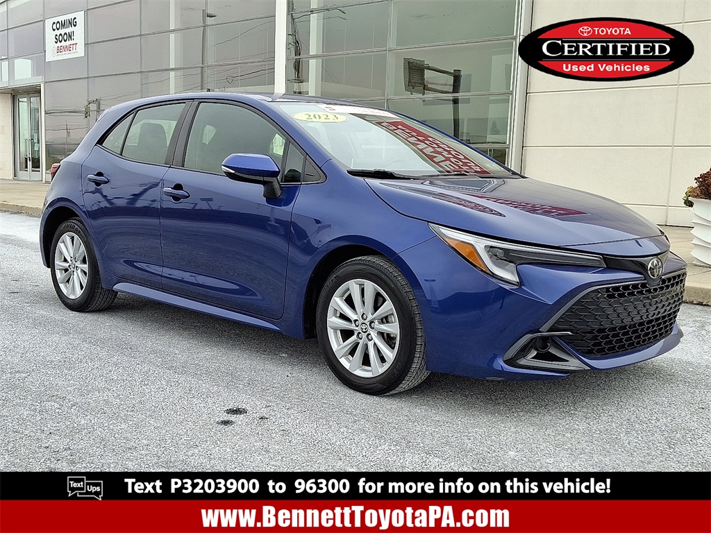 2023 Toyota Corolla Hatchback SE's photo