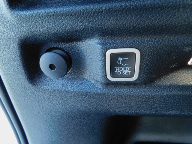 2023 Jeep Grand Cherokee Altitude photo 13