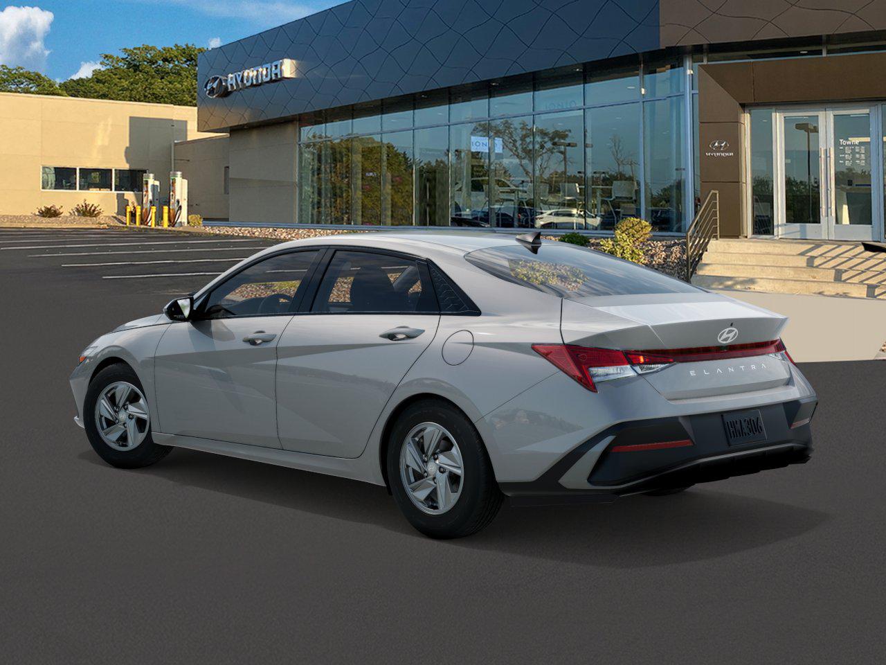 2025 Hyundai Elantra SE photo 4