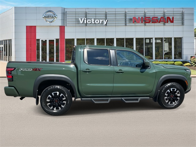 2022 Nissan Frontier PRO-4X photo 3