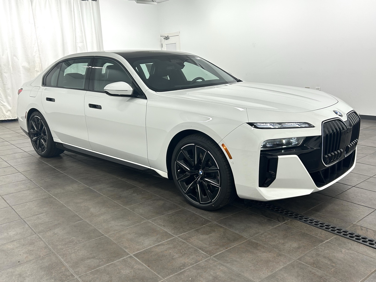 2025 Bmw 760i photo 6