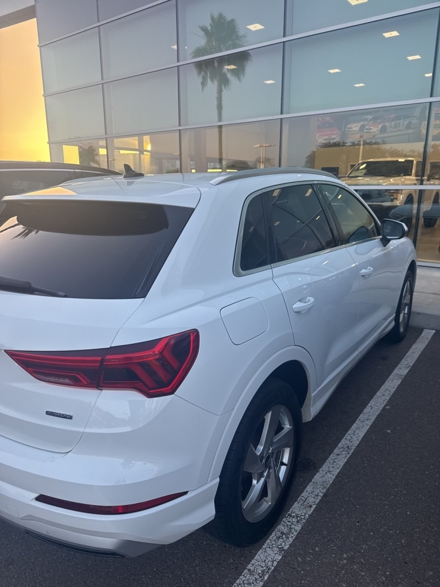 2021 Audi Q3 Premium photo 3