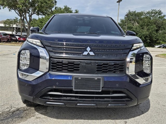 2022 Mitsubishi Outlander Black Edition photo 8