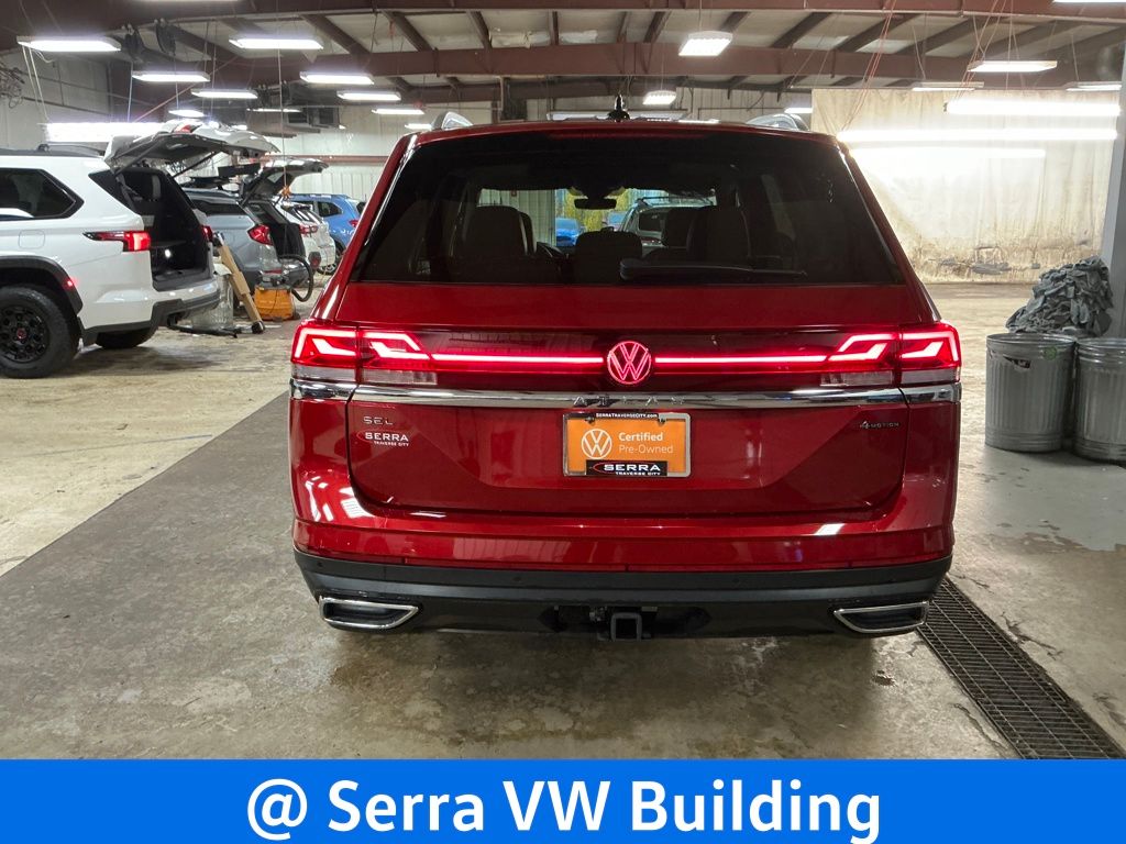 2024 Volkswagen Atlas SEL photo 4