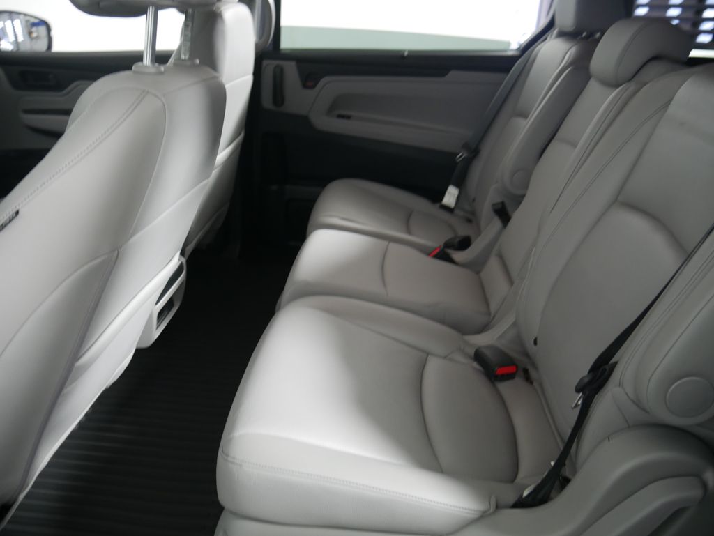 2023 Honda Odyssey EX-L photo 13
