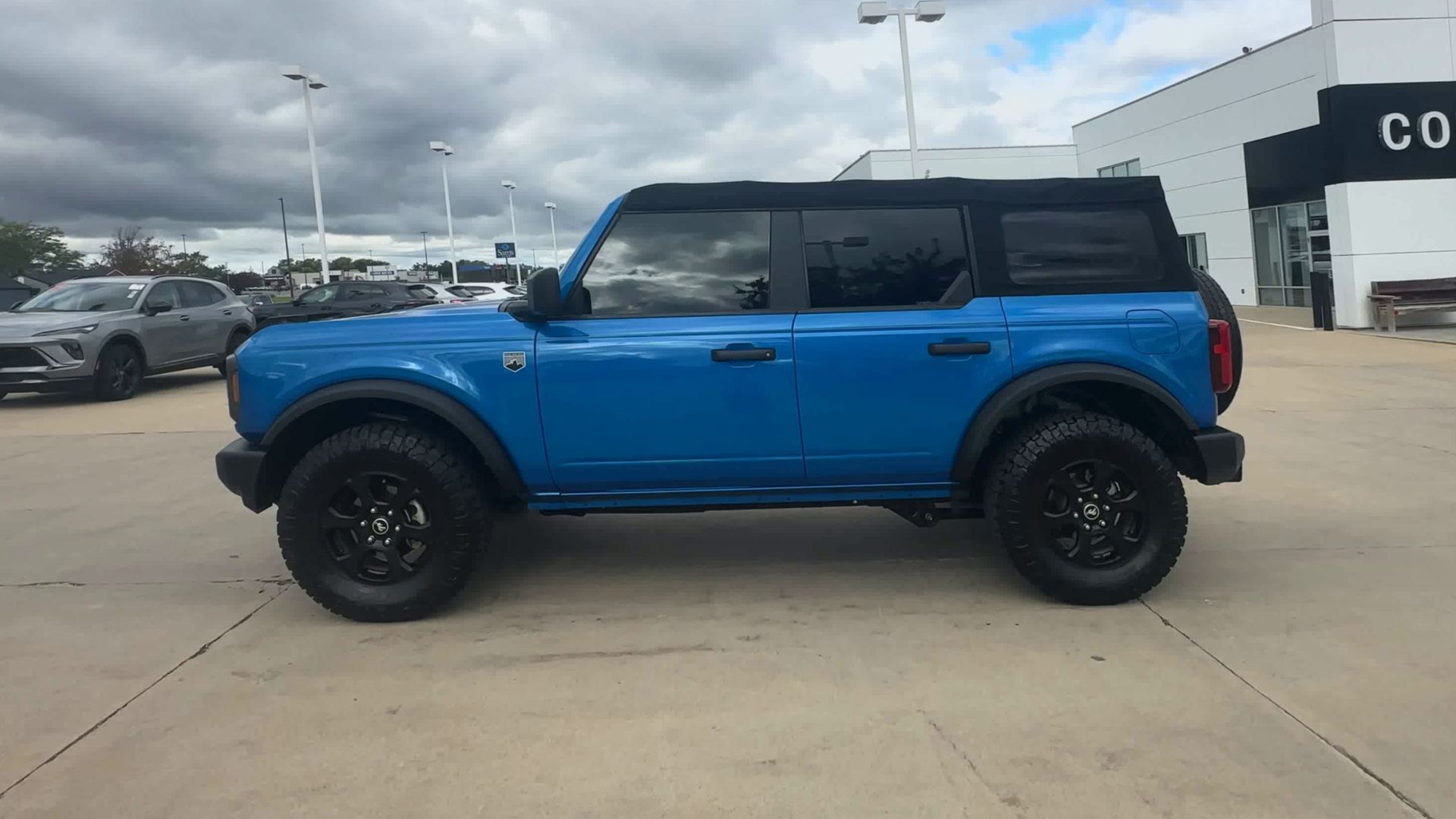 2022 Ford Bronco Big Bend photo 4