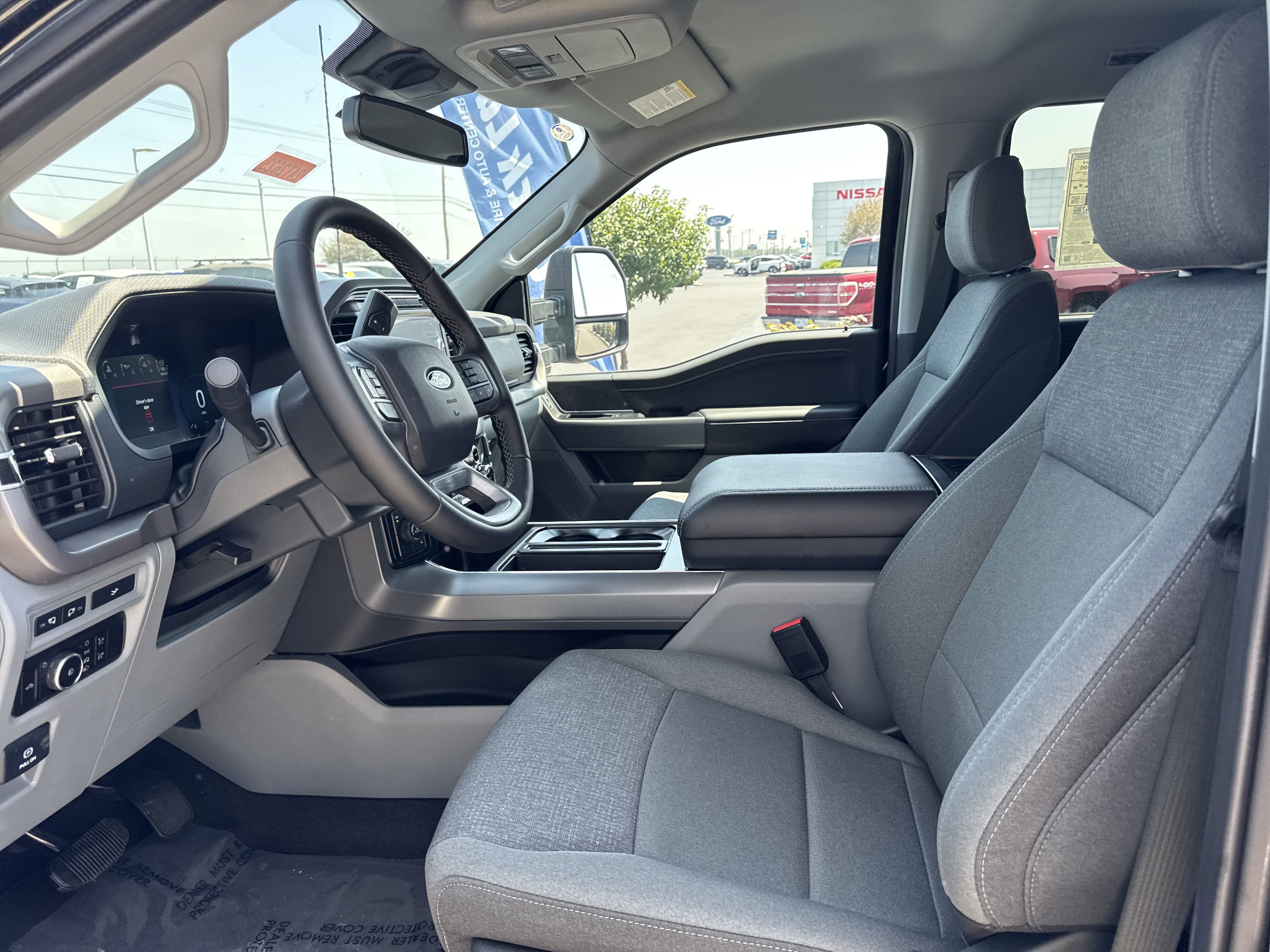 2024 Ford F-150 XLT photo 8
