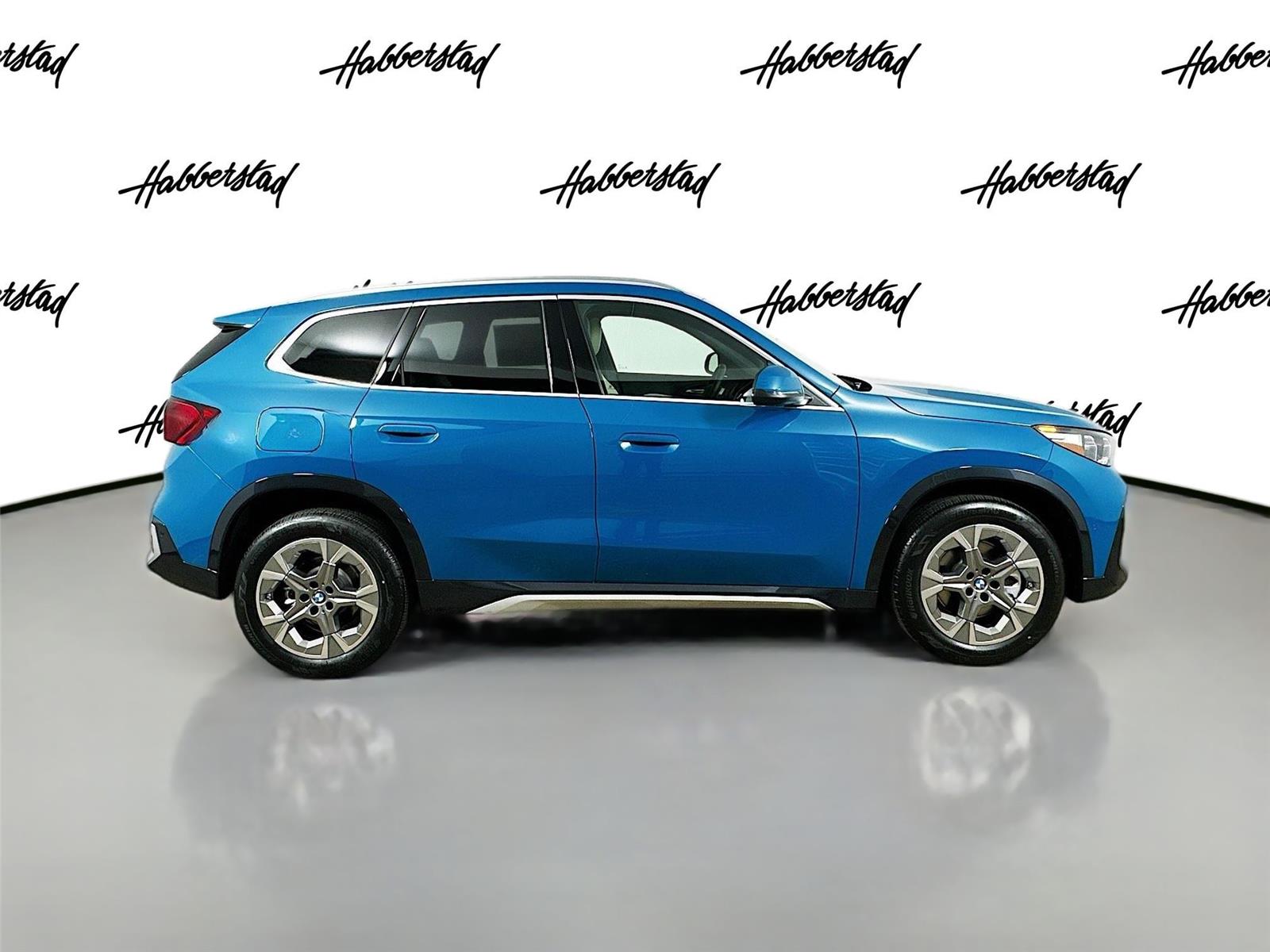 2025 Bmw X1 XDrive28i photo 3