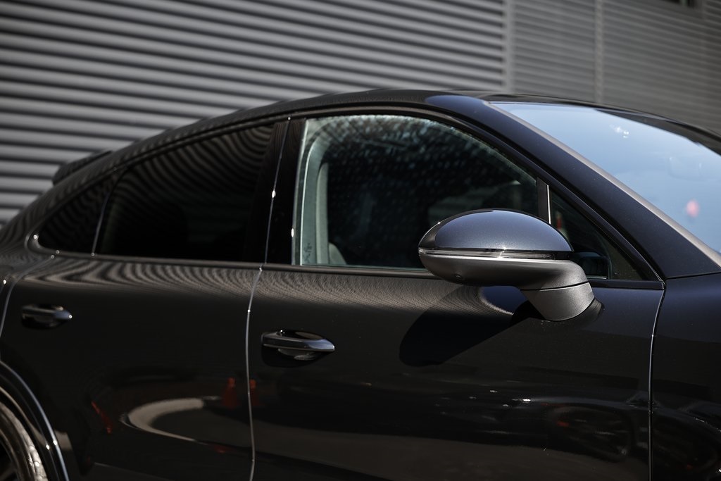 2026 Porsche Cayenne Coupe Base photo 11