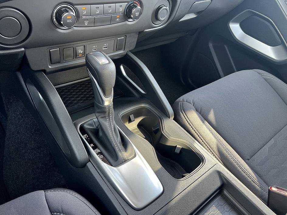 2024 Nissan Frontier SV photo 23