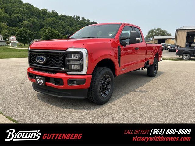 2025 Ford F-250 Super Duty XL's photo