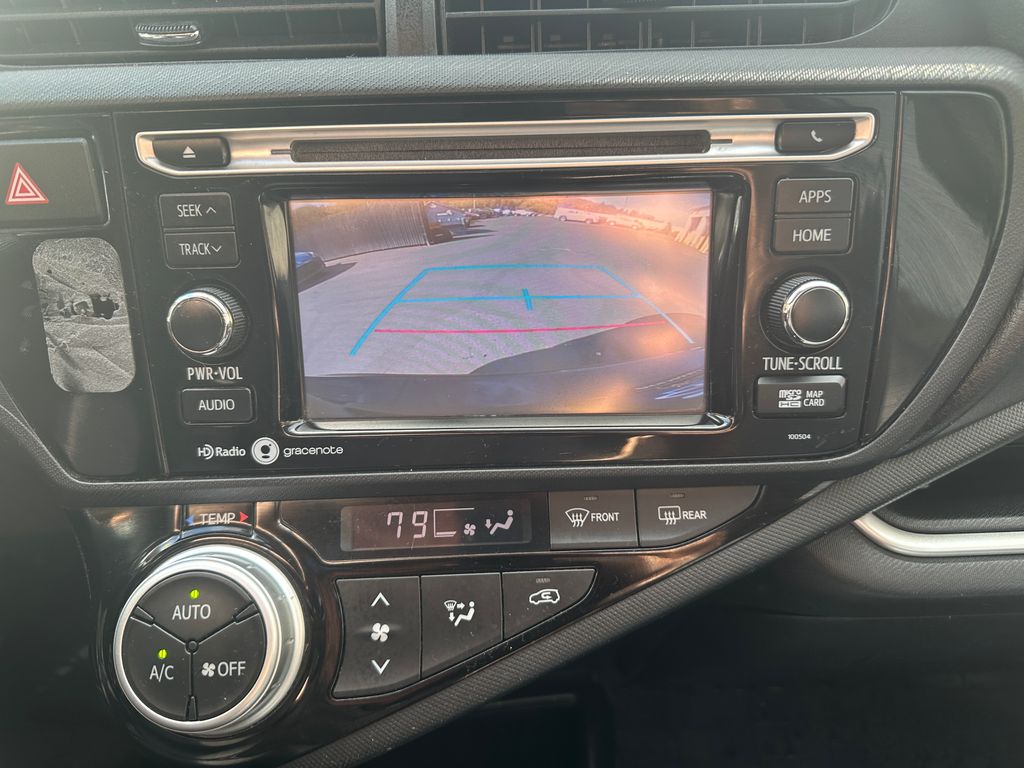 2015 Toyota Prius C Four photo 17