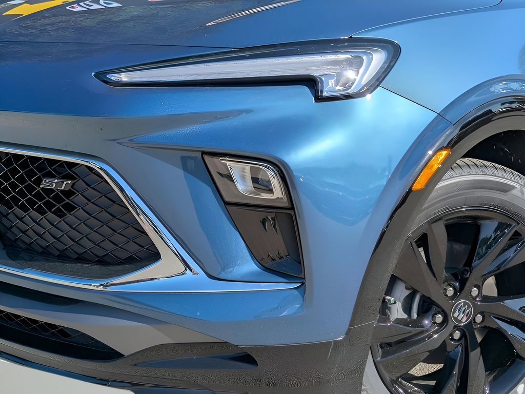 2026 Buick Encore GX Sport Touring photo 2