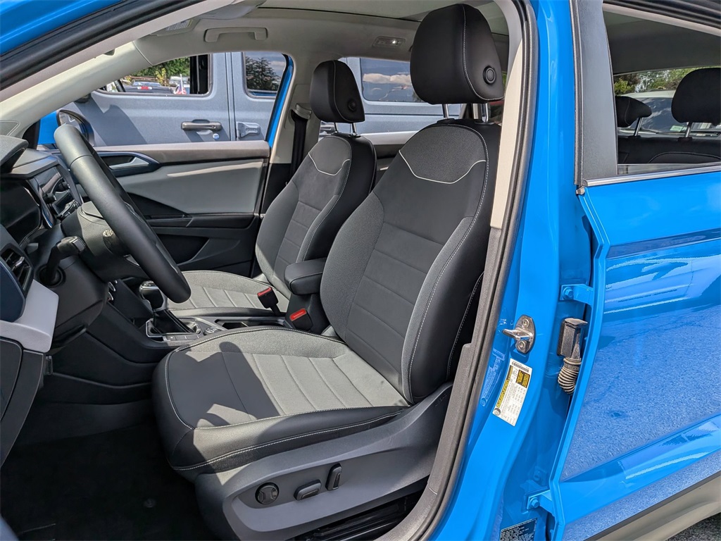 2023 Volkswagen Taos SE photo 21