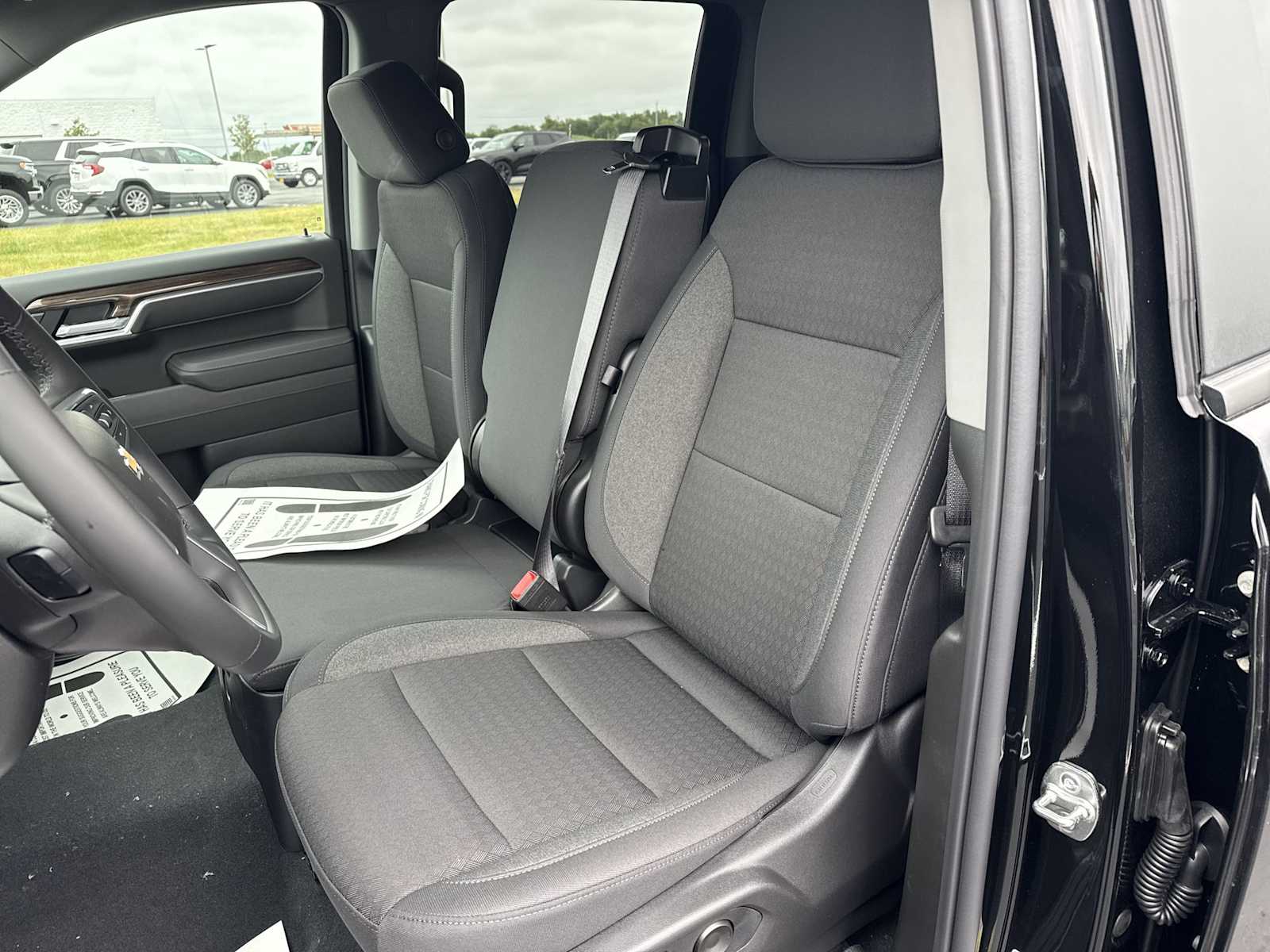 2026 Chevrolet Silverado 1500 LT photo 10