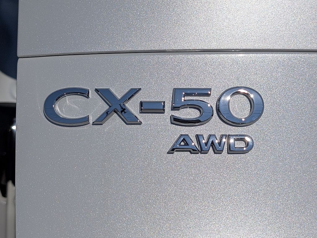 2025 Mazda CX-50 2.5 S Preferred photo 6