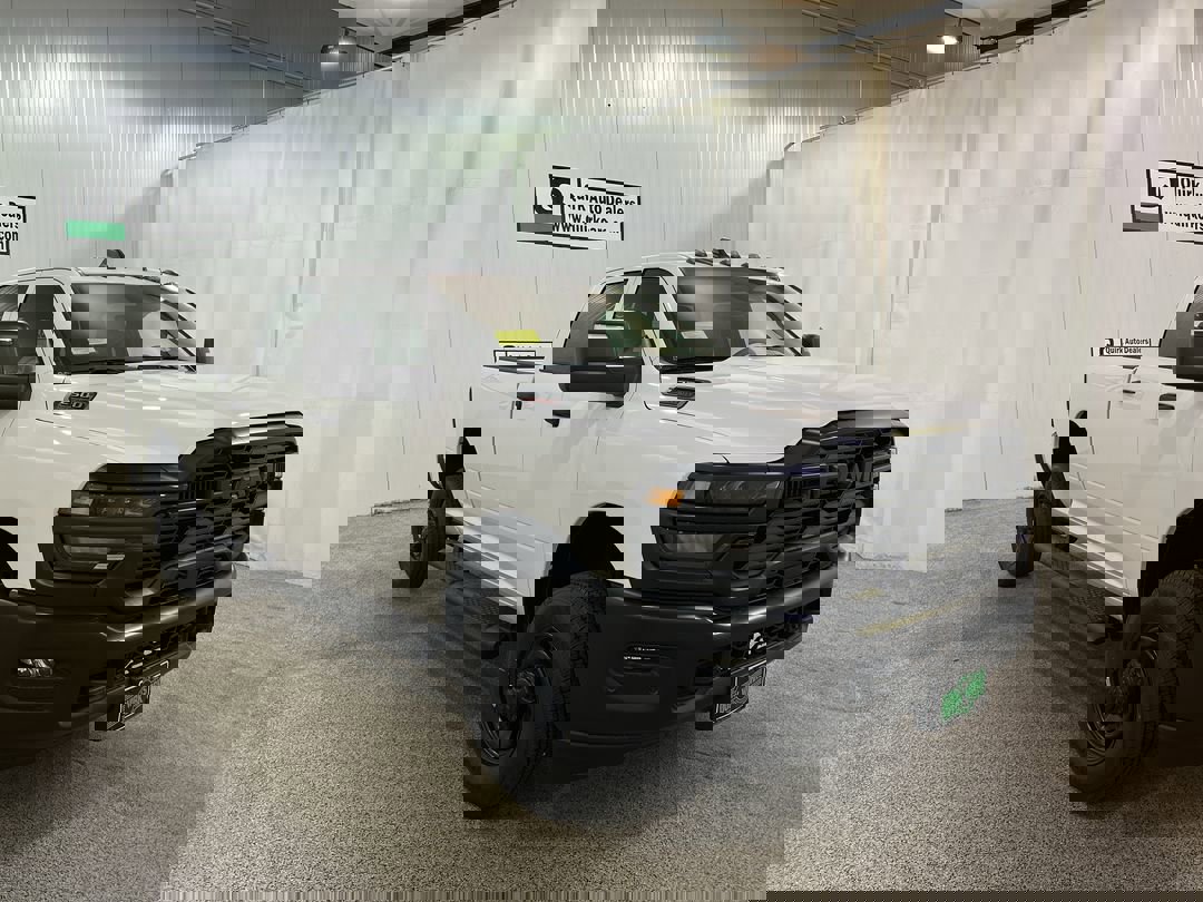 2025 Ram 2500 Tradesman photo 3