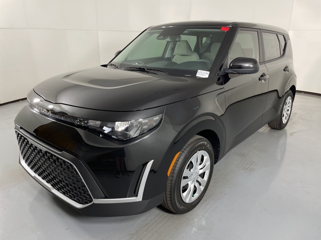 2025 Kia Soul LX S photo 3
