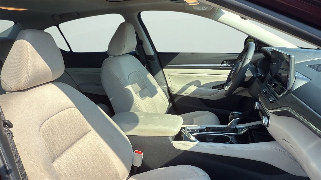 2023 Nissan Altima 2.5 SV photo 18