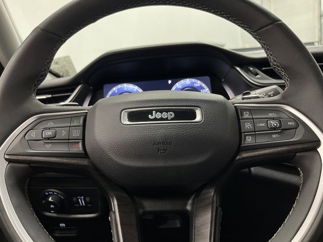 2023 Jeep Grand Cherokee Limited photo 14