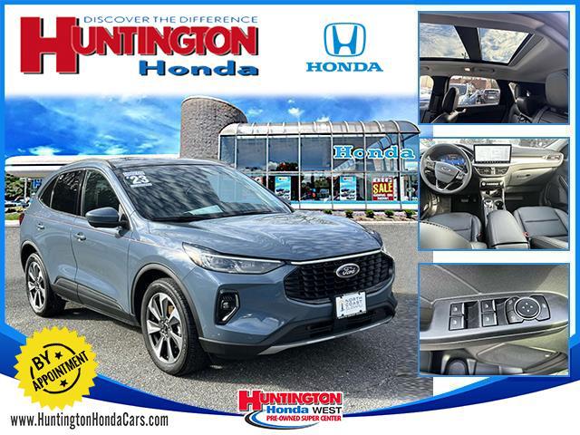 2023 Ford Escape Platinum's photo