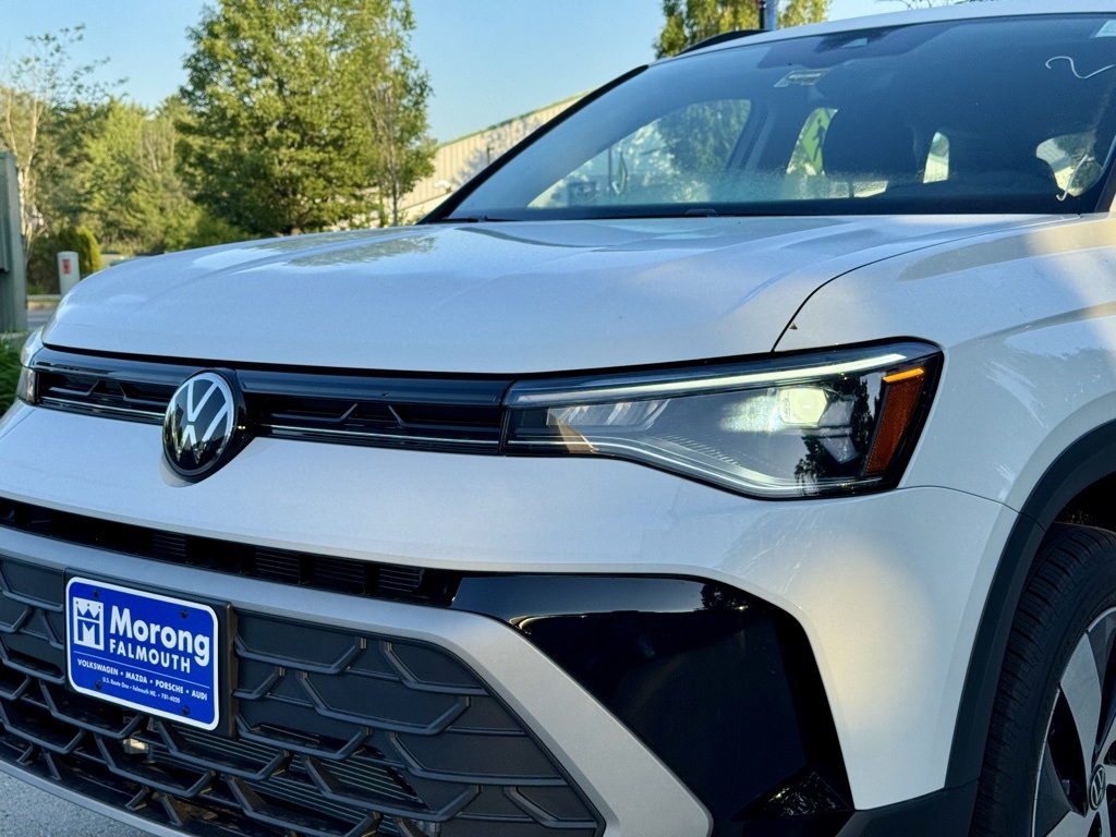 2025 Volkswagen Taos S photo 3