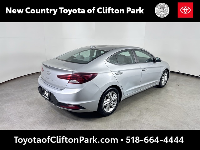 2020 Hyundai Elantra SEL photo 3