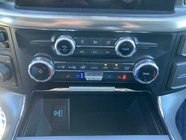 2022 Ford F-150 Lariat photo 28