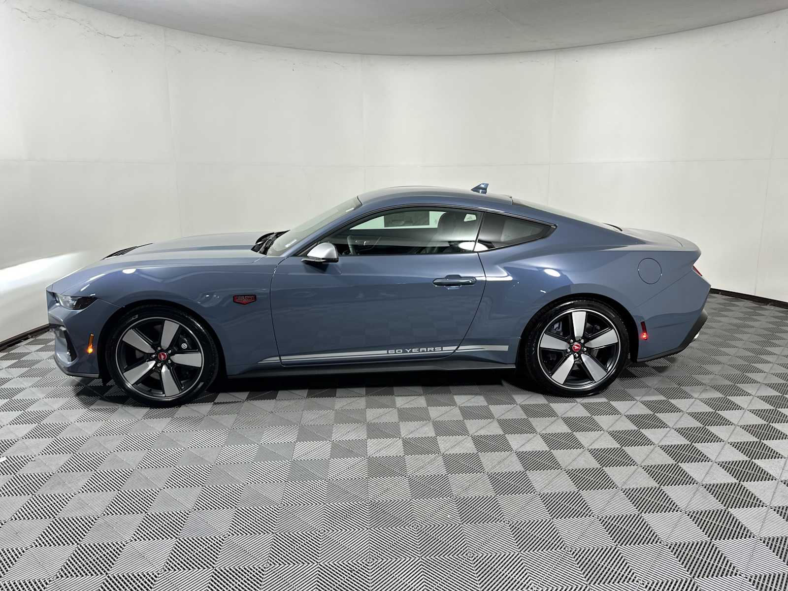 2025 Ford Mustang GT Premium photo 4