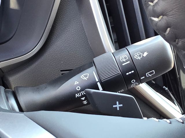 2025 Subaru Ascent Touring photo 40