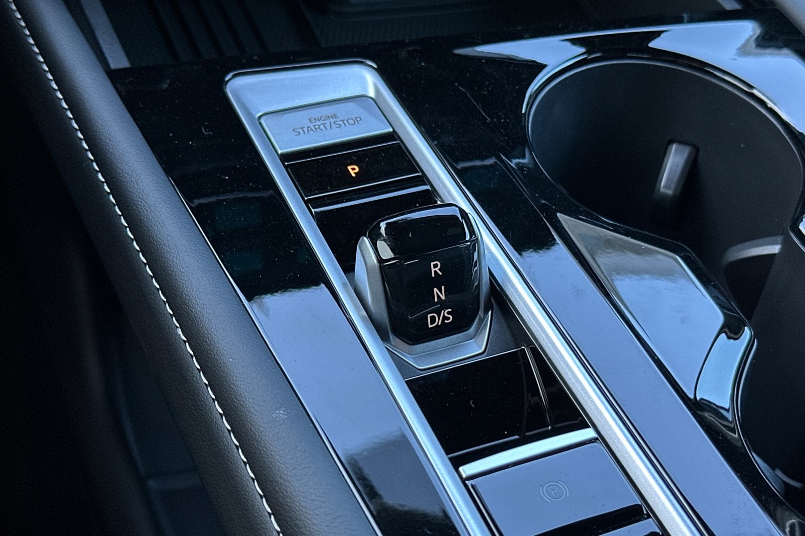 2026 Volkswagen Atlas Cross Sport SE Technology photo 21