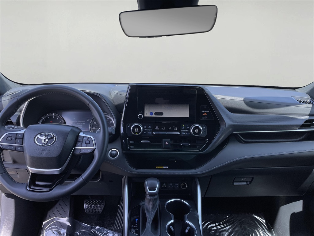 2024 Toyota Highlander XSE photo 17