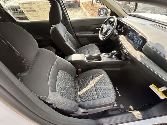 2026 Nissan Kicks SV photo 22