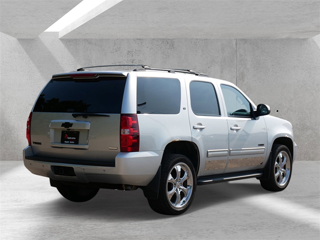 2012 Chevrolet Tahoe LT photo 3
