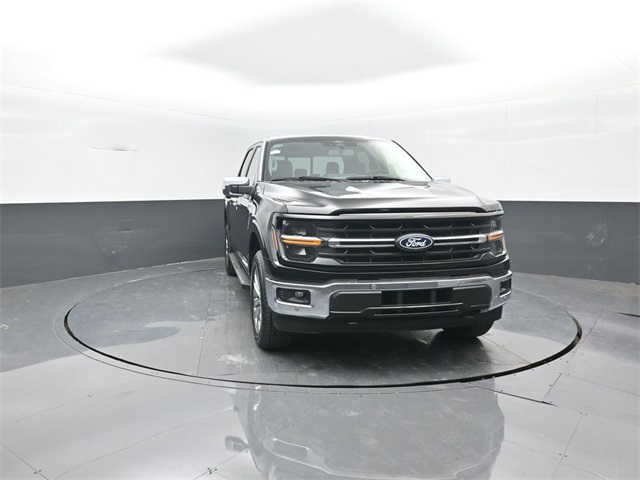 2025 Ford F-150 XLT photo 2