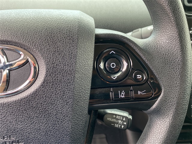 2022 Toyota Prius L photo 23